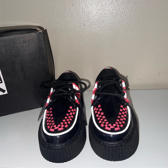 TUK Vegan Faux Patent Viva Mondo Creepers Black & Hot Pink Women 5 NWT - Picture 7 of 7
